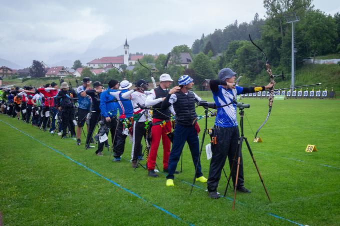 Na Veronikinem pokalu v Kamniku se je letos zbralo več kot 360 lokostrelcev iz 29 držav. | Foto: Simon Kavčič