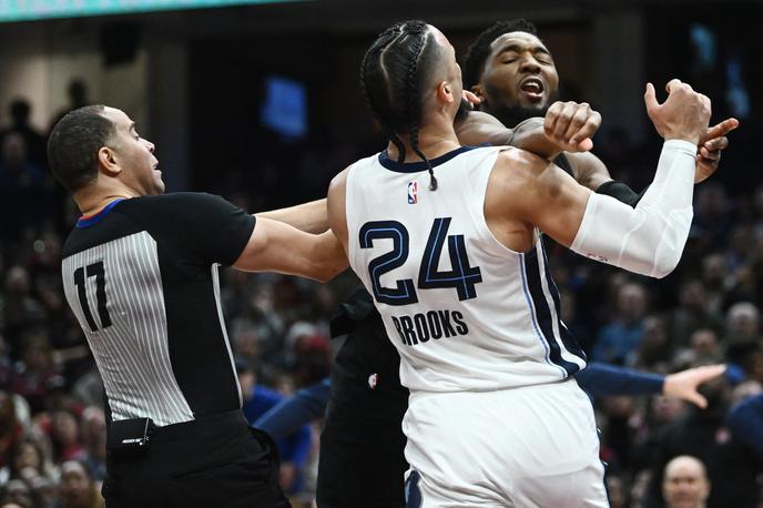 Donovan Mitchell Dillon Brooks | Donovan Mitchell in Dillon Brooks sta obračunala s pestmi. | Foto Reuters