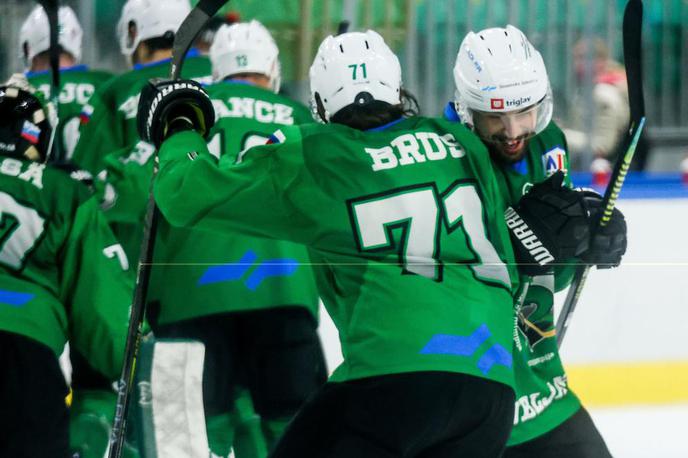 Alpska liga (finale): HK Olimpija - Asiago | Hokejisti Olimpije so tudi na drugi tekmi finala slavili po podaljšku. V soboto lahko postanejo prvaki. | Foto Vid Ponikvar