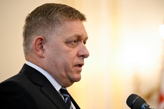 Robert Fico | Lokalni mediji poročajo, da naj bi tožilstvo med drugim preiskovalo tudi primere, povezane s prejšnjo vlado pod vodstvom Roberta Fica. | Foto Reuters