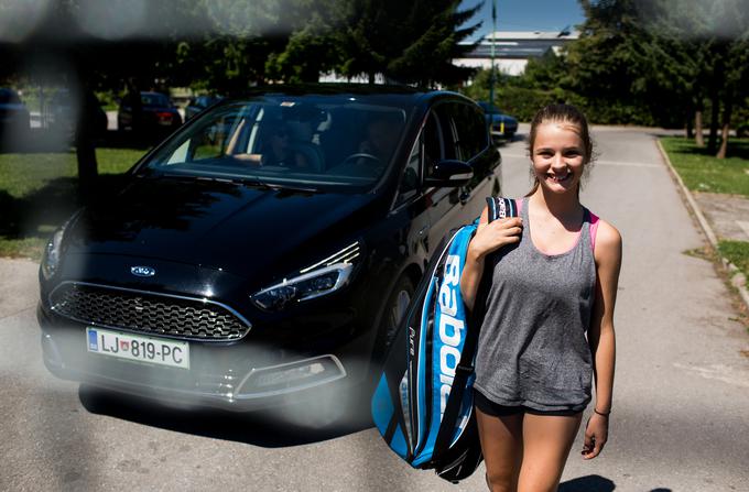 Široka torba za tenis ... | Foto: Vid Ponikvar