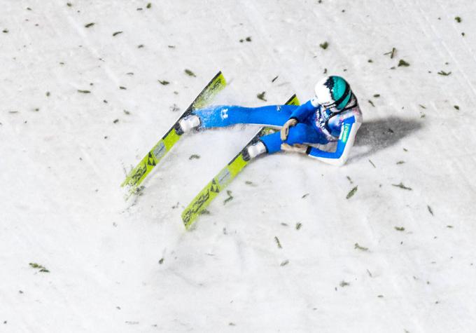 Urša Bogataj je po padcu na Ljubnem predčasno končala sezono. | Foto: AP / Guliverimage