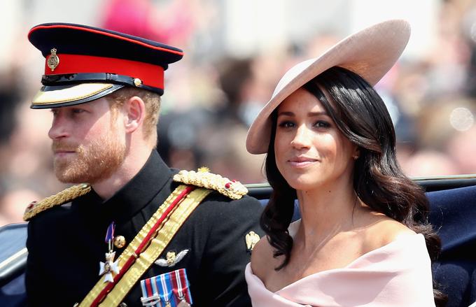 Eden od zaščitnih modnih znakov Meghan Markle so tudi tako imenovani ladijski izrezi oblek. | Foto: Getty Images