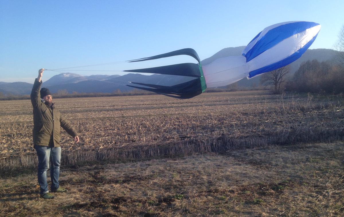 Zmaji KAP Jasa | Navdušenje nad zmaji sta Janez Vizjak in Saša Iskrić začela razvijati pred dvema letoma. | Foto KAP Jasa