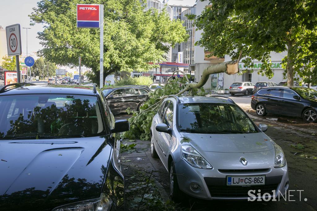 Posledice nočnega neurja v Ljubljani.