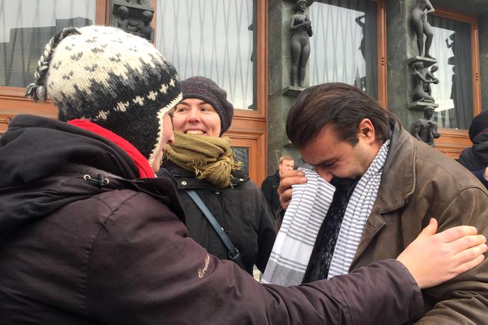 Ahmad Šamej pred Državnim zborom. | Foto Ana Kovač