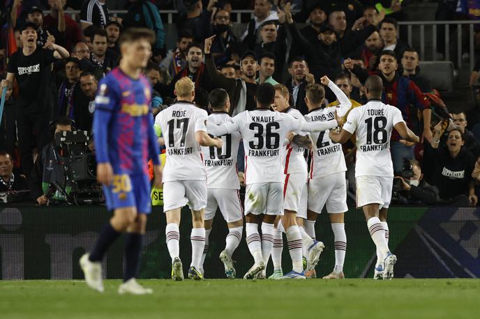 Pokal UEFA: Barcelona - Eintracht Frankfurt | Eintracht je izločil veliko Barcelono. | Foto Reuters