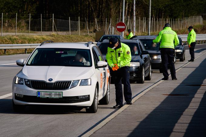 slovenska policija kontrola koronavirus meja | Foto: STA ,