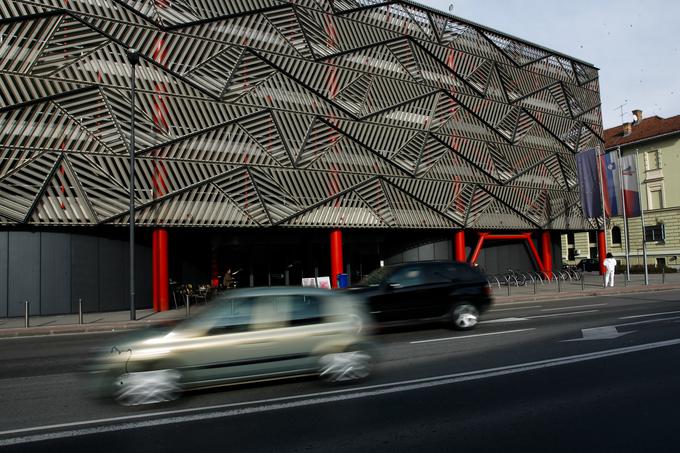 Zdravi del svojega imperija, med drugim upravljanje parkirnih hiš, je Jože Anderlič postopoma preselil v roke svojih podjetij iz Avstrije. | Foto: STA ,