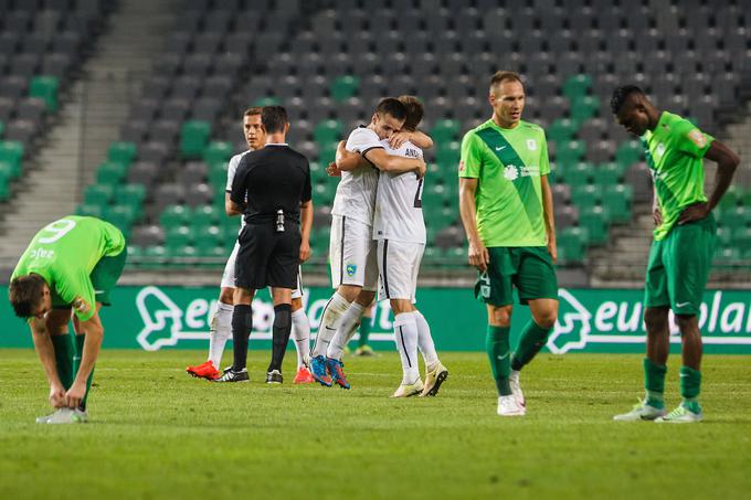 Olimpija je po novem domačem porazu ostala na drugem mestu, Koprčani pa so se povzpeli na tretjega. | Foto: Grega Valančič/Sportida