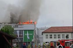 Velik požar zajel tovarno Paloma, na delu več kot 130 gasilcev #foto #video