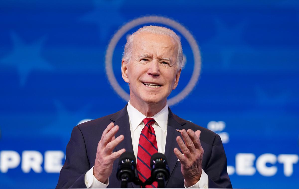 Joe Biden | Biden je pred mesecem dni nastopil mandat in nemudoma podpisal ukaz o vrnitvi ZDA k pariškemu sporazumu. | Foto Reuters