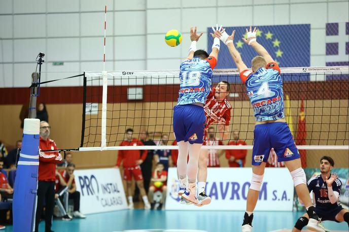 Tonček Štern | Slovenski korektor Tonček Štern se je po več kot pol leta vrnil v tekmovalni ritem in Olympiacosu pomagal do preboja v skupinski del lige prvakov. | Foto CEV