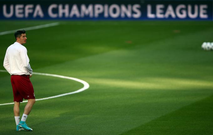 Robert Lewandowski je ponedeljkov trening opravil brez težav. | Foto: Reuters