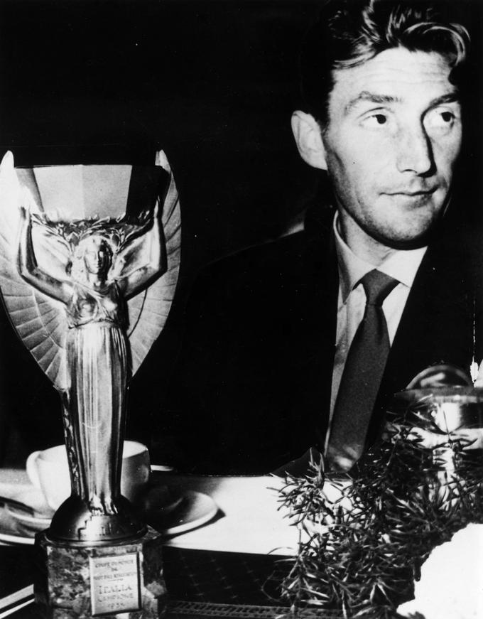 Fritz Walter s pokalom za svetovnega prvaka | Foto: Guliverimage/Getty Images