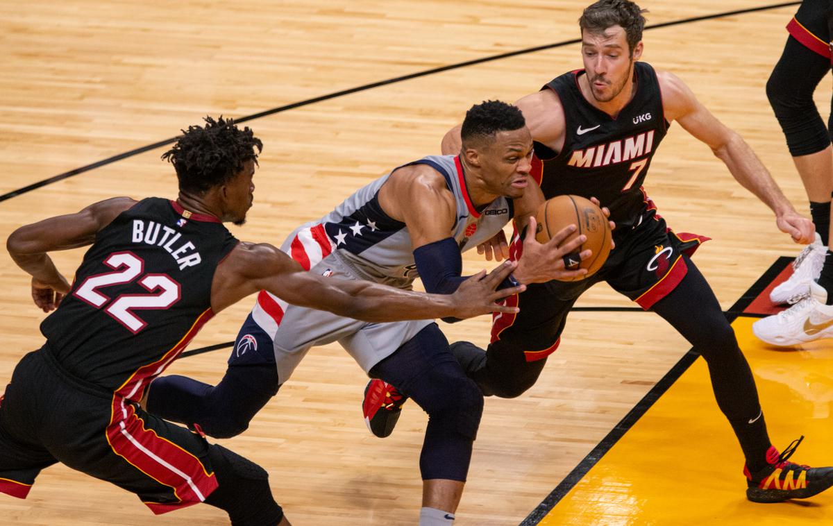 Goran Dragić | Miami Heat je na drugi tekmi proti Washingtonu zmagal s 122:95. Goran Dragić, ki je na parketu preživel 22 minut, je v tem času dosegel devet točk, tri skoke in štiri asistence. | Foto Guliverimage/Getty Images