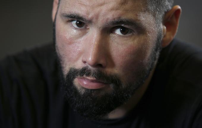 Tony Bellew je velik podpornik Evertona, zato ga bodo 4. marca v Londonu spodbujali tudi nogometni navijači. | Foto: Reuters