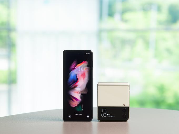 03_01_lifestyle_galaxyzfold3_5g_phantomblack_H | Foto: 