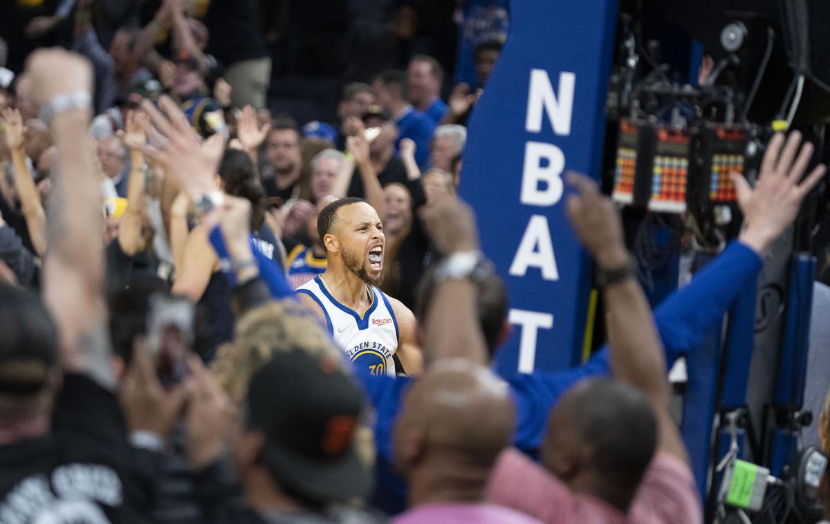 Golden State Curry | Stephen Curry je bil z 32 točkami prvi strelec Golden Stata. Postal je prvi košarkar, ki je v zgodovini končnice lige NBA dosegel več kot 500 trojk. | Foto Reuters