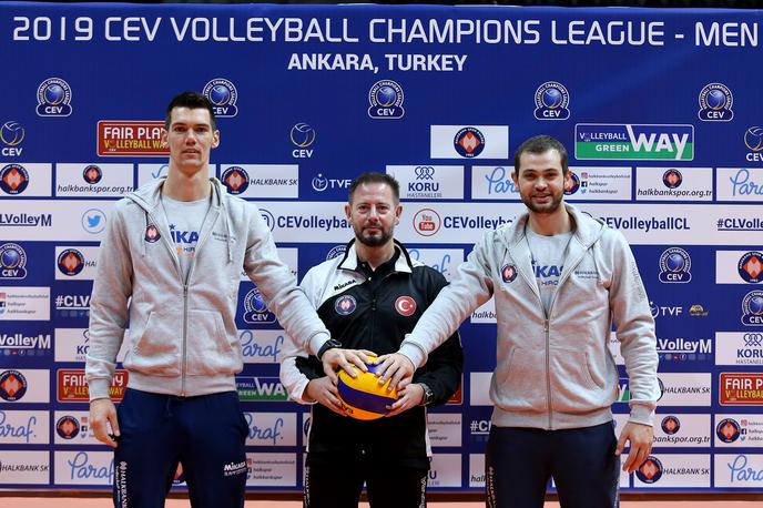 Alberto Giuliani | Alberto Giuliani dobro pozna slovenske reprezentante. Pri Halkbanku sodeluje z Alenom Šketom. | Foto CEV