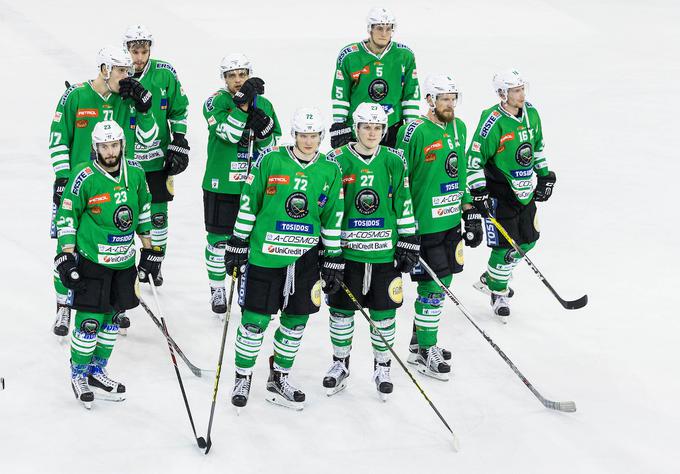 Zmaji so v ligi EBEL, takrat še kot HDD Olimpija, igrali v sezoni 2016/17. Kdaj spet na višjo raven, je težko reči, pravi Vnuk. | Foto: Vid Ponikvar