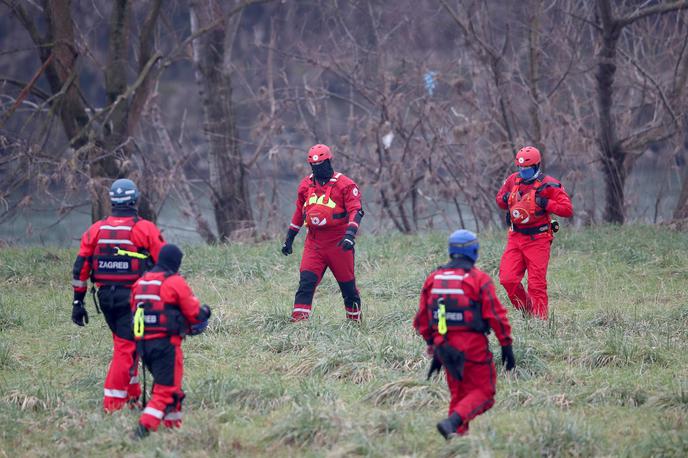 iskalna akcija, deklica, Zagreb, 17.1.2025 | Iskanje deklice v reki Savi so razširili na še večje območje. | Foto Pixsell