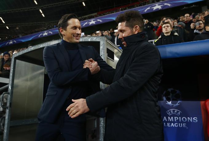 Diego Simeone je na prvi tekmi premagal Rogerja Schmidta. Bo tudi njegovega naslednika? | Foto: Reuters