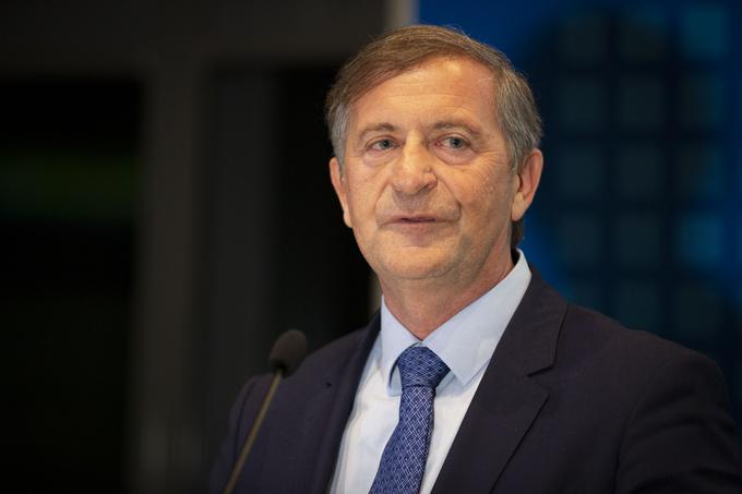 "Če bom predsednik DeSUS, se bo moj glas slišal in ne bom tiho pred nikomer," je v pismu delegatom zapisal Karl Erjavec. | Foto: Bojan Puhek