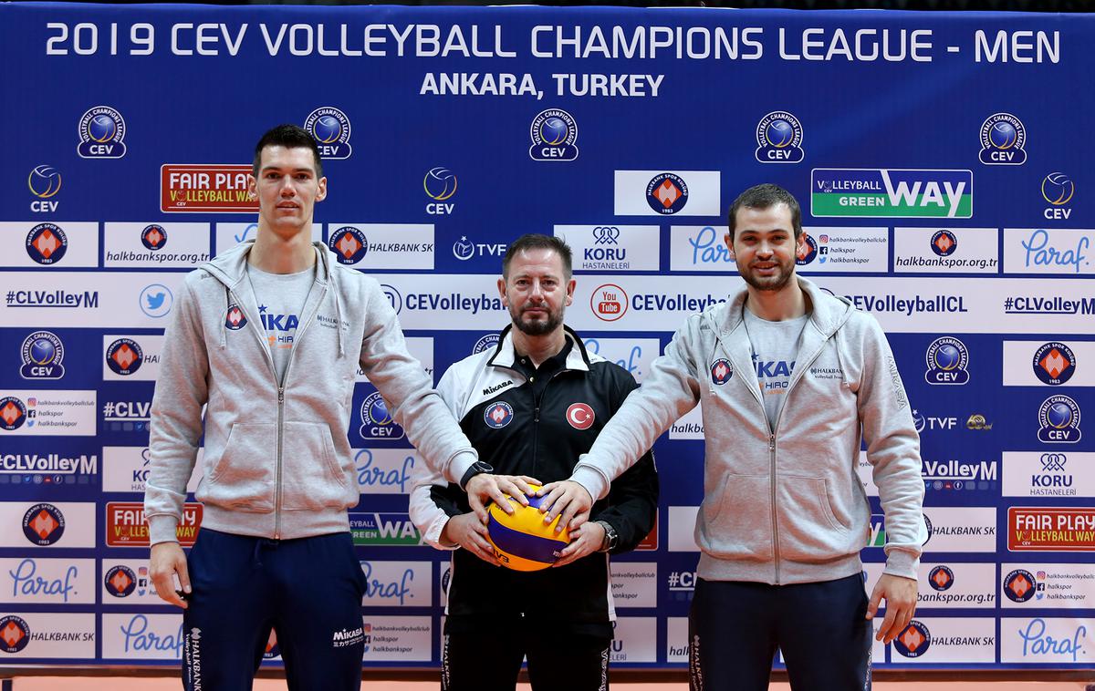 Alberto Giuliani | Alberto Giuliani dobro pozna slovenske reprezentante. Pri Halkbanku sodeluje z Alenom Šketom. | Foto CEV