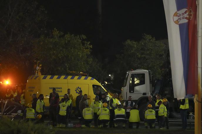 Novi Sad | Zrušil se je del nadstreška, ki že dolgo ni bil obnovljen.  | Foto Guliverimage/AP