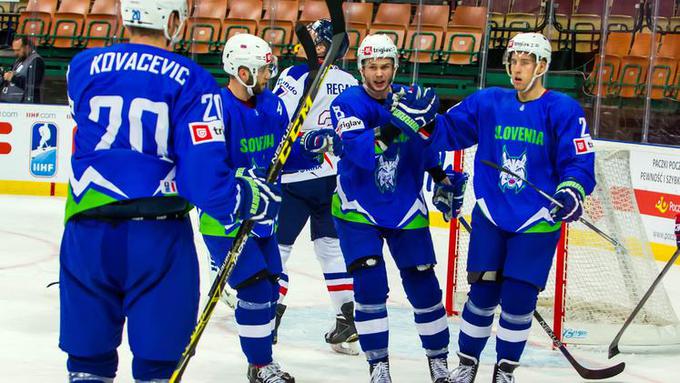 Slovenci proti Južni Koreji še niso izgubili. Na zadnjem večjem tekmovanju, na svetovnem prvenstvu drugega razreda leta 2016, so jo premagali s 5:1. | Foto: Hokejska zveza Slovenije