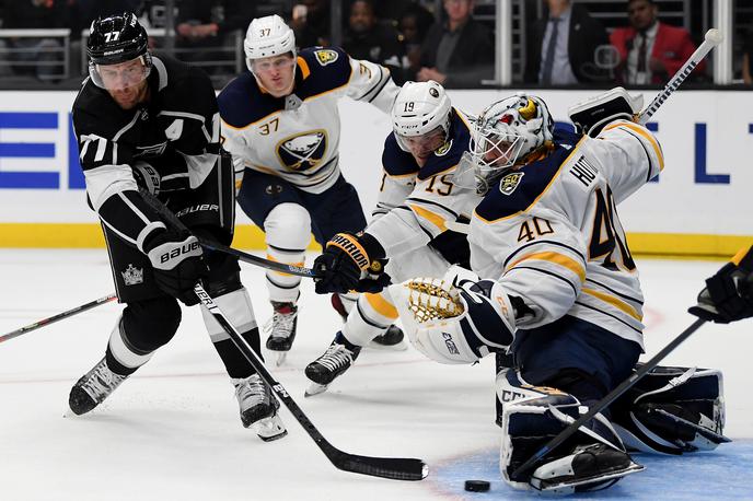 Los Angeles Kings Buffalo Sabres Carter Hutton | Vratar Buffalo Sabres Carter Hutton je zaustavil vseh 47 strelov Kraljev in bil eden bolj zaslužnih za zmago s 3:0. | Foto Getty Images