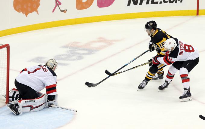 Vratar New jersey Devils Keith Kinkaid se je izkazal s 37 obrambami. | Foto: Reuters