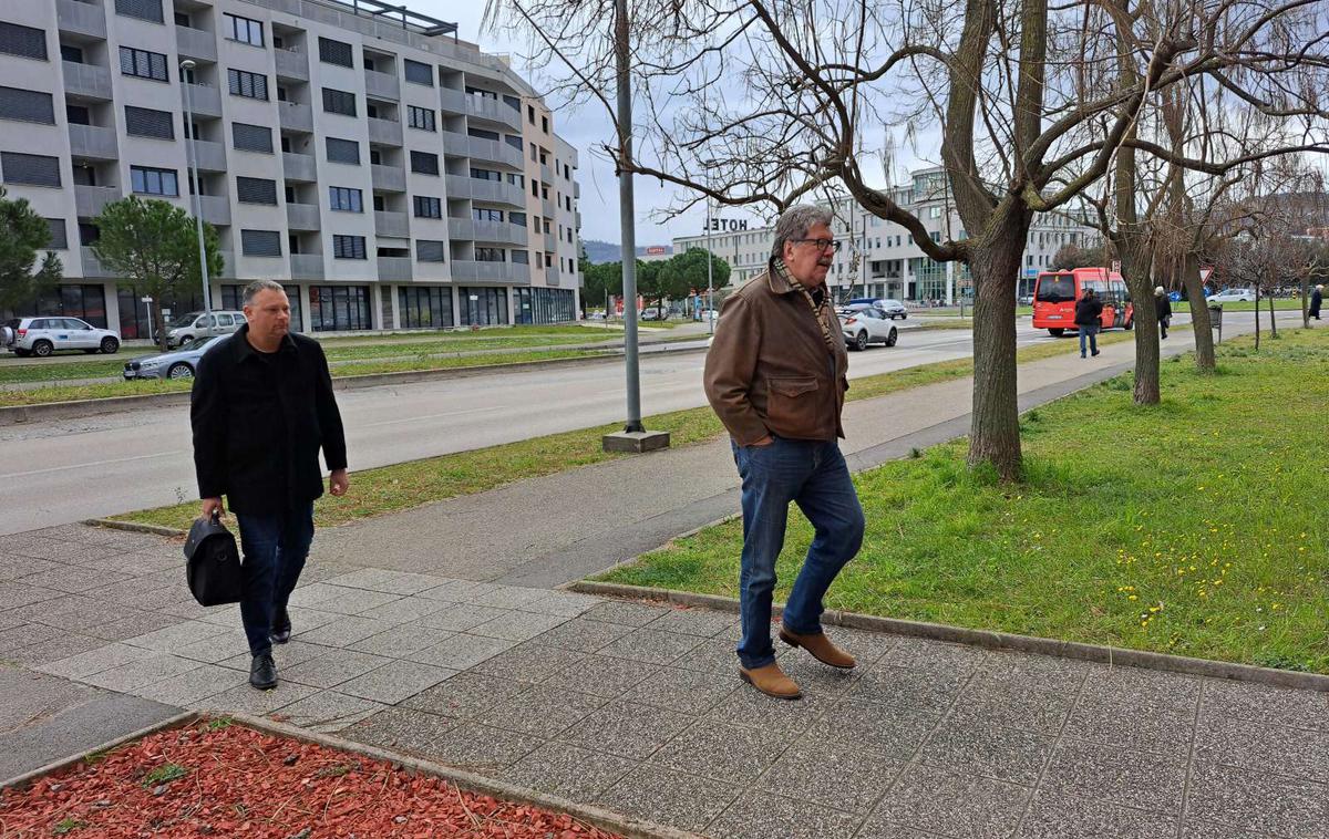 Igor Bavčar in njegov odvetnik Aljoša Dežman | Igor Bavčar in njegov odvetnik Aljoša Dežman prihajata na koprsko sodišče. | Foto STA