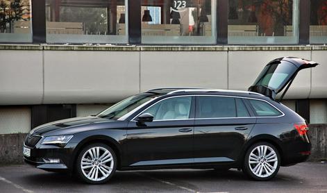 Škoda superb combi 2.0 TDI DSG, prostor v prostoru, obdan z veliko opreme in praktičnosti