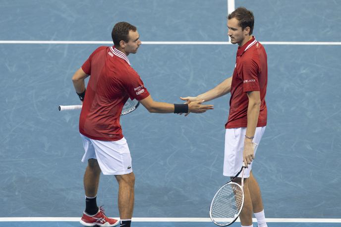 Daniil Medvedjev Roman Safijulin | Rusi so si z zmago proti Italiji z 2:1 zagotovili prvo mesto v skupini B. | Foto Guliverimage