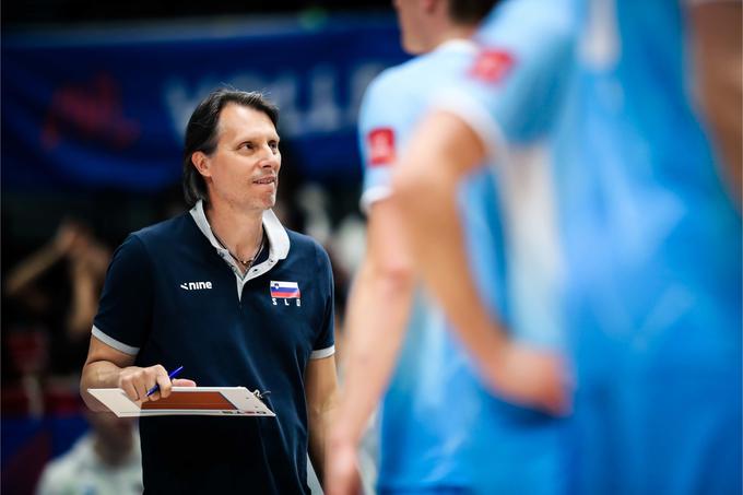 "Zagotovo bi lahko storili več, a tudi to je del tekmovanj. Še naprej bomo morali delati na tem, da se bomo znali bolje odzvati v neugodnih situacijah," pravi selektor Cretu. | Foto: Volleyballworld