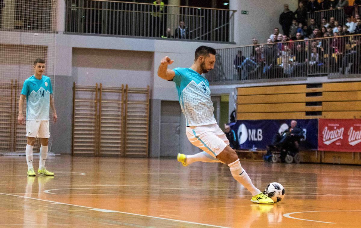 futsal slovenija francija | Slovenska članska futsal reprezentanca je proti Francozom iztržila remi in zmago. | Foto Matic Ritonja/Sportida