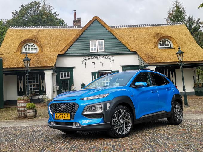 Hyundai kona hybrid in ioniq electric | Foto: Gašper Pirman