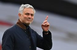 Kakšen dan! Jose Mourinho ostal brez službe.