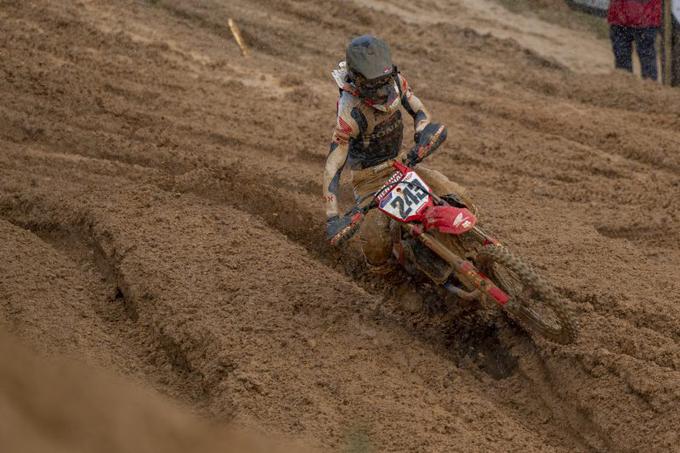 Tim Gajser ima po četrtini sezone 14 točk prednosti pred Jorgejem Pradom. | Foto: Honda Racing/ShotbyBavo