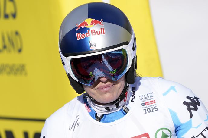 Lindsey Vonn | Lindsey Vonn je odstopila, ob udarcu v kol pa prejela močan udarec v rame, zato grimasa v ciljnem izteku. | Foto Guliverimage