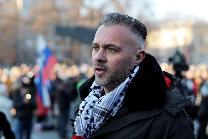 Anis Ličina | Ličina, ki je bil po besedah policije vodja lanskih nasilnih protestov v Ljubljani, o čemer sicer še poteka sodna preiskava, je eden od 14 obtoženih na sojenju zaradi domnevnega trgovanja z drogo. | Foto STA