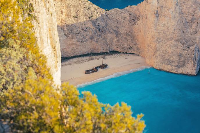 Plaža Navagio, Zakintos | Plaža Navagio z razbitino ladje Panagiotis, ki je tam nasedla leta 1980 | Foto Pixabay