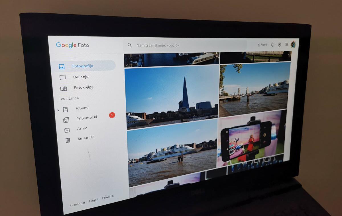 Google Foto, Google Photos | Google Foto je po lansiranju leta 2015 zaradi brezplačnega neomejenega shranjevanja fotografij in videoposnetkov, pri čemer je moral uporabnik sprejeti res minimalne kompromise, hitro postal ena najbolj priljubljenih Googlovih storitev.  | Foto Matic Tomšič