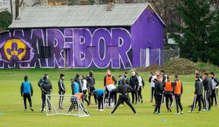 Začenja tudi Maribor, Zahović dobil bogastvo za najstnika