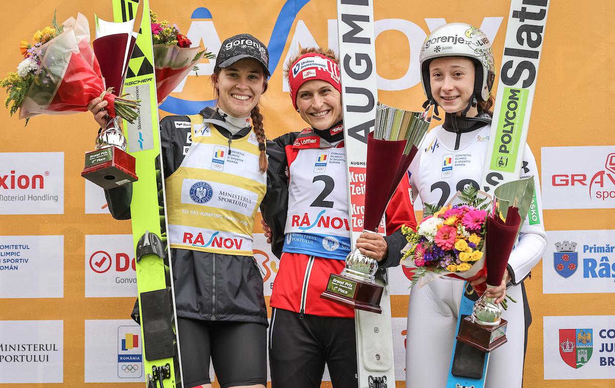 Rasnov smučarski skoki, grand prix, Urša Bogataj, Nika Prevc | Urša Bogataj ni bila najbolj zadovoljna z današnjimi skoki. | Foto Sportida