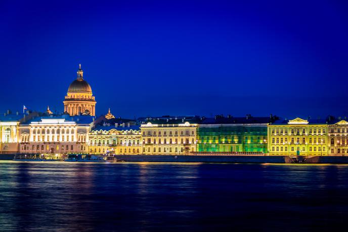 Sankt Peterburg | "Ruski ponudnik interneta Nodex v Sankt Peterburgu je bil povsem izropan in počiščen. Vzeli smo podatke, vrnili pa smo jim prazno opremo," so v komunikacijski aplikaciji Telegram zapisali ukrajinski hekerski aktivisti. | Foto Guliverimage