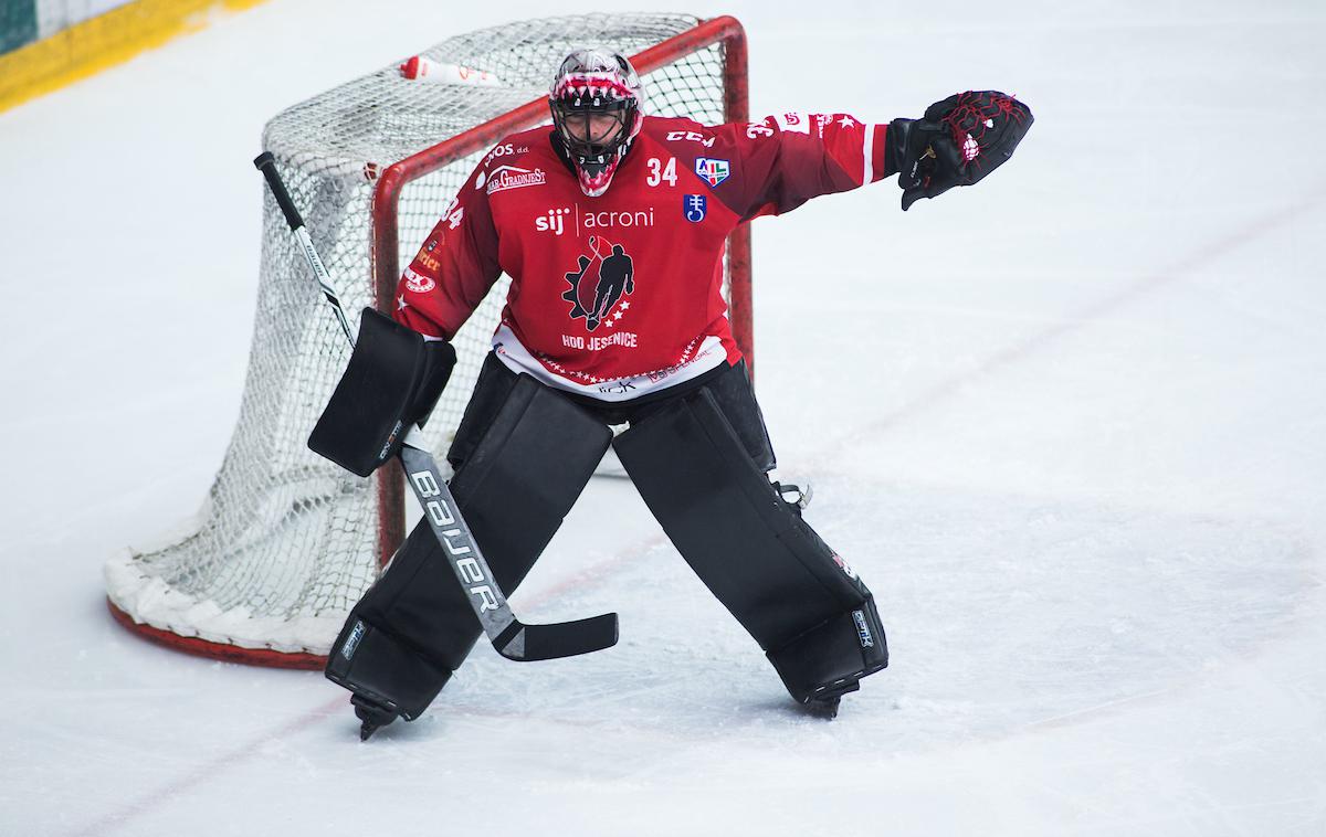 HDD Jesenice Val Pusteria | Matt Climie bo Jeseničanom pomagal tudi v finalu državnega prvenstva. | Foto Peter Podobnik/Sportida