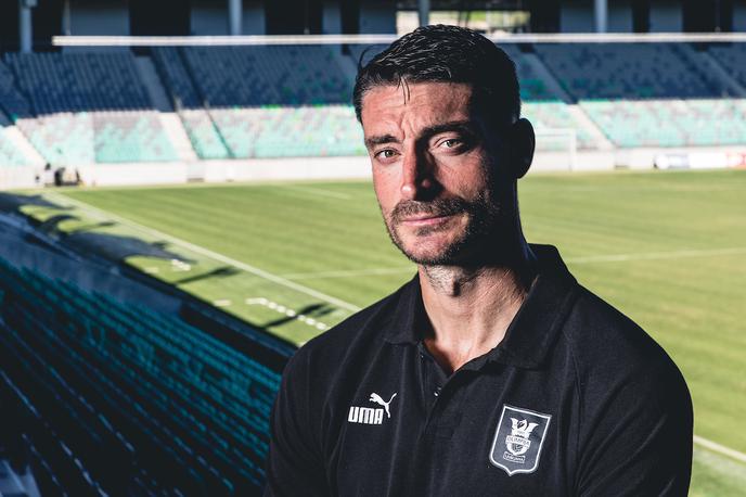 Albert Riera | Albert Riera je na dobri poti, da postane prvi trener po Igorju Bišćanu (2018), ki bo Olimpijo popeljal do državnega naslova. | Foto Matic Klanšek Velej/Sportida